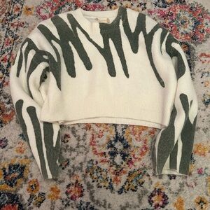 Altr’d state green and white sweater in S